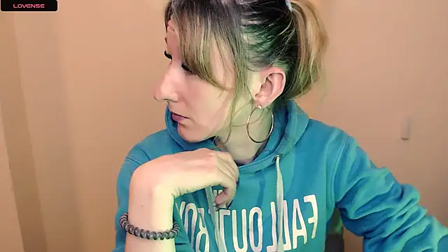 AmandaSell online show from October 16, 9:12 am