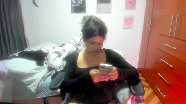 StephaniFox online show from January 6, 5:33 am