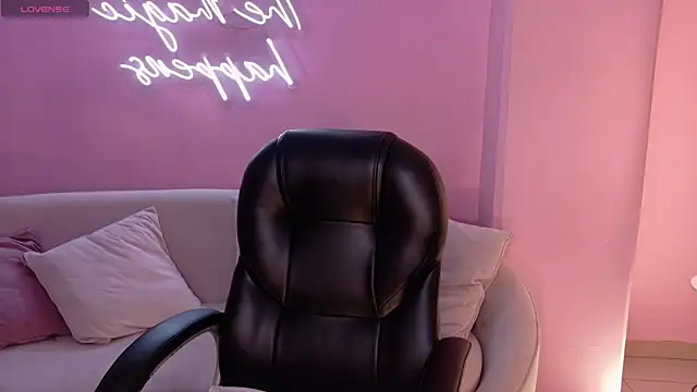 ViolettCastel online show from December 2, 6:10 pm