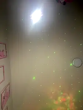 Kimmymadison- online show from December 17, 2:27 am