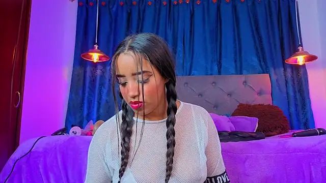 Cleo luna online show from January 10, 3:00 am