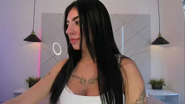 ANTONELLA  ROUSE  online show from September 30, 9:08 pm