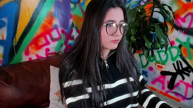 Liana Bernocchi online show from October 27, 9:20 pm