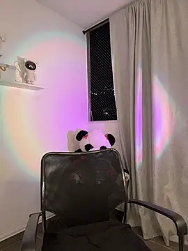 JoselinFlower  online show from April 14, 1:05 am