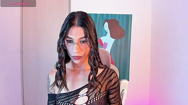 sofiaa grey  online show from February 1, 5:12 pm