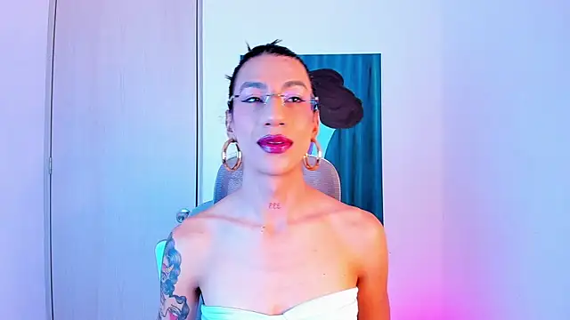 sofiaa grey  online show from April 6, 1:23 pm