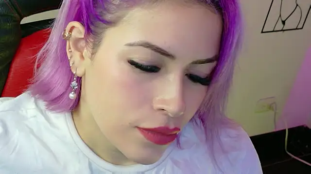 Natalia Montoya online show from June 4, 1:11 am