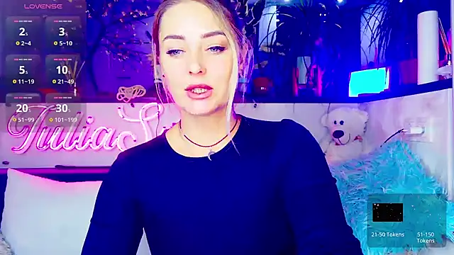  JuliaSpace  online show from September 30, 5:18 pm