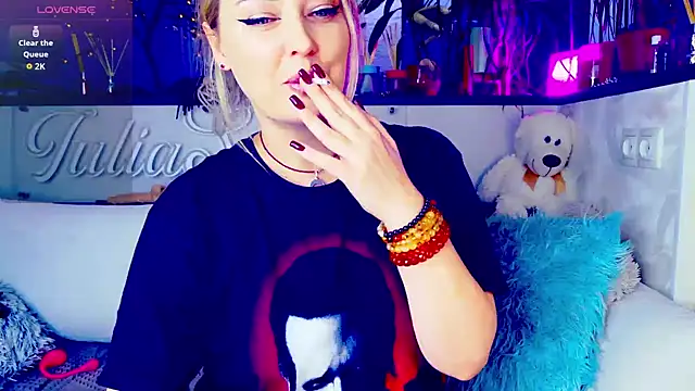  JuliaSpace  online show from December 15, 8:25 pm