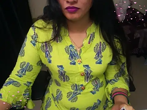 Arushisingh8888 online show from February 10, 1:47 pm