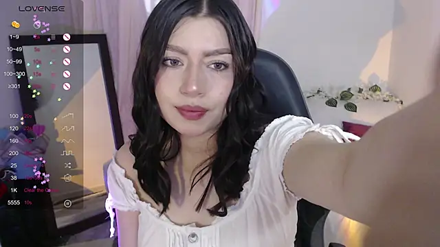 mily thomson b  online show from April 20, 10:46 pm