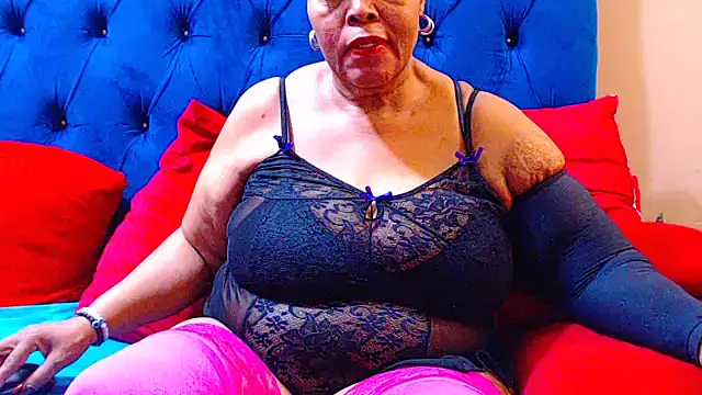 ebonycandy10 online show from November 27, 8:39 am