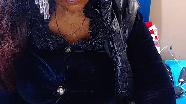 ebonycandy10 online show from October 2, 7:57 am