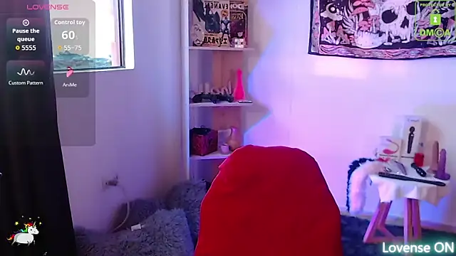 sweetcoralinee online show from September 9, 10:42 pm