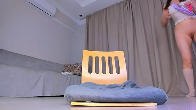 Cherrypie 001 online show from July 3, 4:40 am