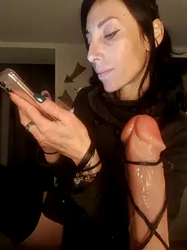 freyamoret online show from October 17, 5:21 am