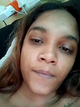 Indianqueen03 online show from October 4, 9:37 am