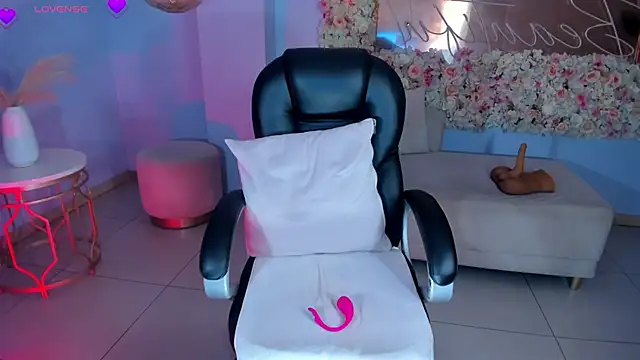 AlessaRomero online show from February 25, 9:13 pm