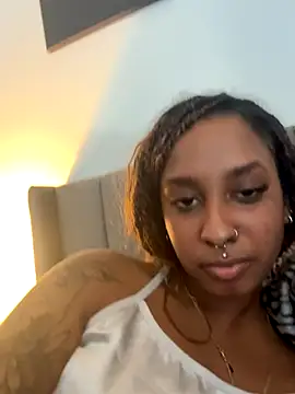 Your Paris online show from October 24, 12:28 am