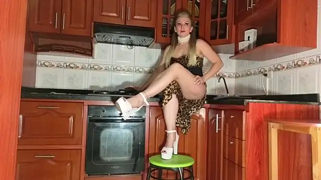 MissEscarleth online show from September 20, 3:16 am