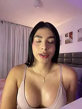 IsabelleFoxx  online show from May 21, 12:41 am