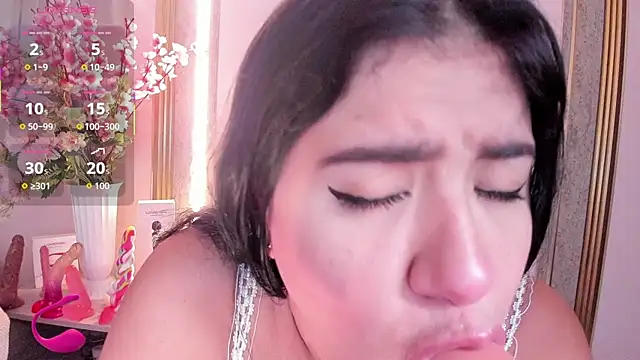 scarlet fostt  online show from February 10, 12:52 pm