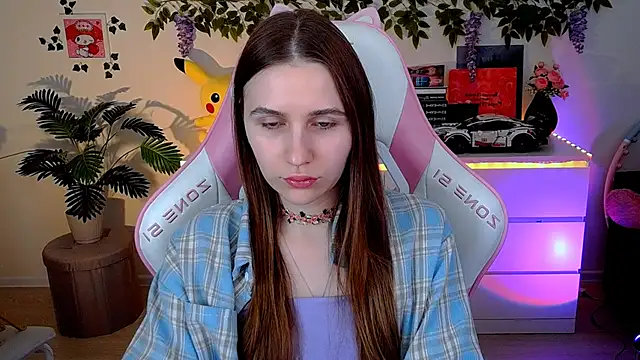 AliceCharmy online show from May 5, 1:03 pm