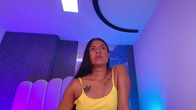 hot dione online show from April 17, 10:01 pm