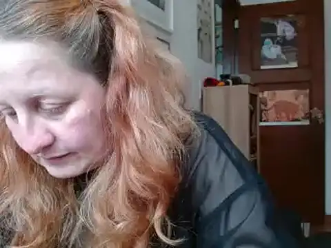 ViioletaMora online show from April 2, 8:50 pm