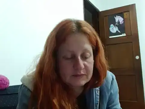 ViioletaMora online show from October 9, 5:00 am