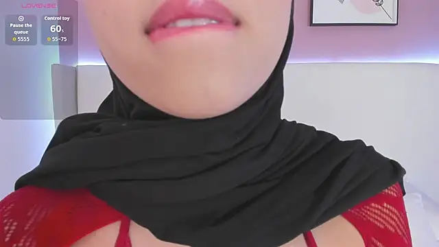 shann a online show from September 26, 7:33 pm