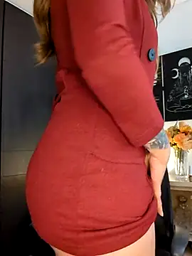 maliciaworld online show from October 8, 9:30 pm