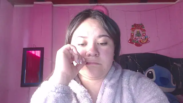 NikkiRous  online show from October 9, 4:00 pm