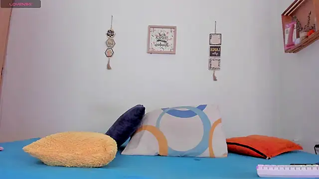 its me miley online show from December 16, 3:18 pm