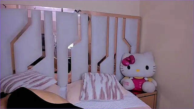 TifanyChill online show from November 7, 9:09 pm