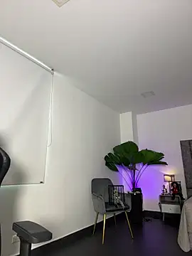 milaivanova online show from October 20, 11:57 am