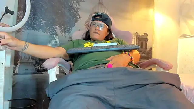 snowflake xxx online show from October 5, 2:22 pm