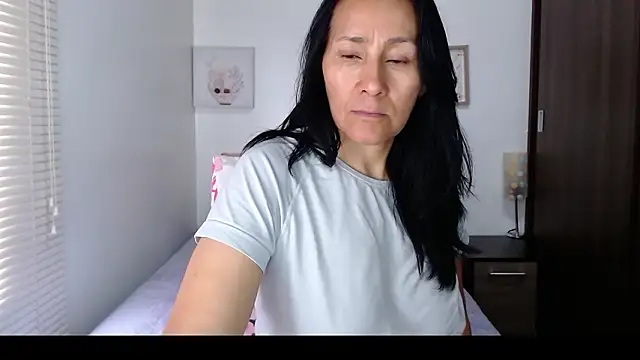 Maira B online show from March 18, 5:51 pm