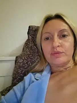 Miss    Mia  online show from November 3, 3:16 pm