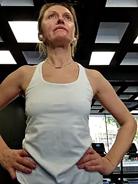 Miss    Mia  online show from November 17, 11:22 am