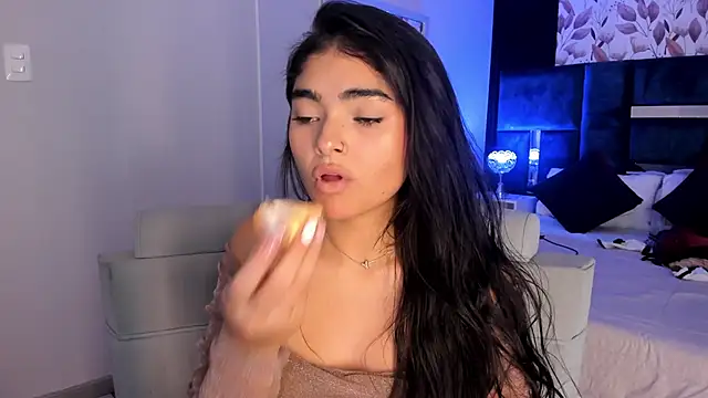 GiselOrtiz online show from June 4, 2:43 pm