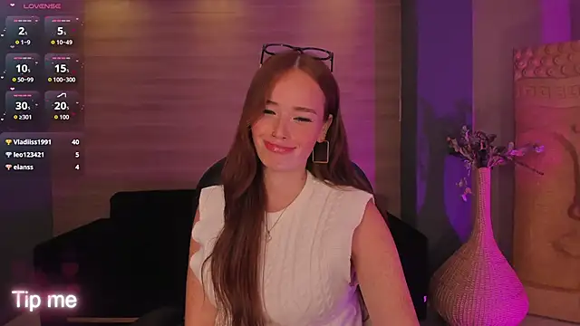 CorinneRusso online show from April 1, 1:41 pm