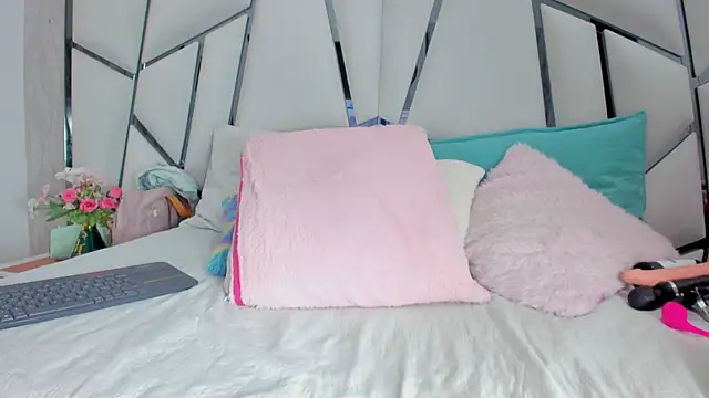  aurora18  online show from November 13, 3:16 am