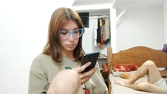 Luna-e-Franco1 online show from October 4, 1:00 am