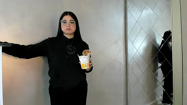 CamilaSofiia online show from September 17, 7:56 pm