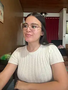 CamilaSofiia online show from April 5, 11:15 pm