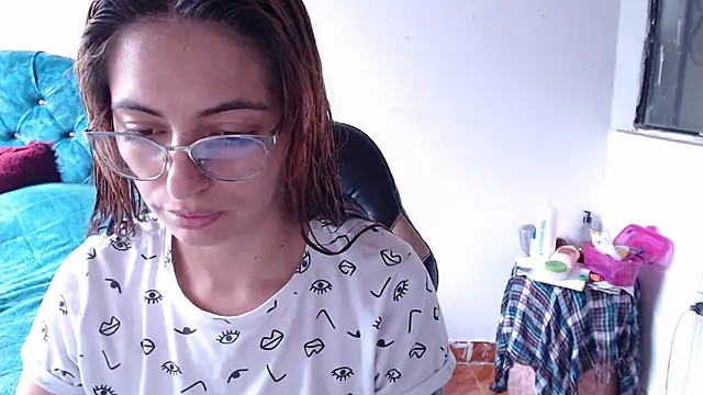 Kate lorens9 online show from April 13, 4:30 pm