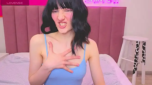 Lili flowerr online show from January 18, 1:29 pm