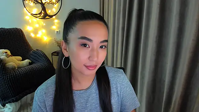 worldofkim online show from January 15, 7:20 pm