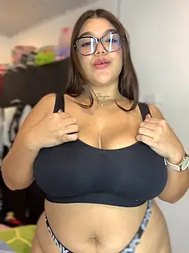 Michellesexxy online show from October 23, 1:44 am